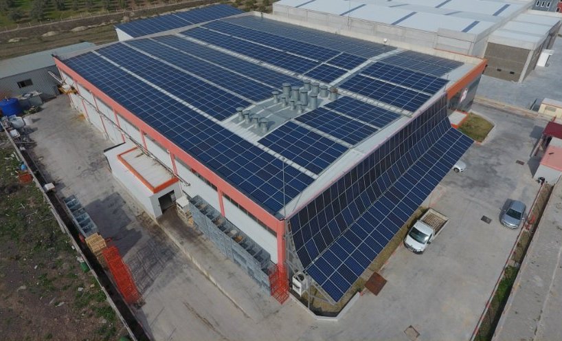 Установка на даху сонячної електростанції